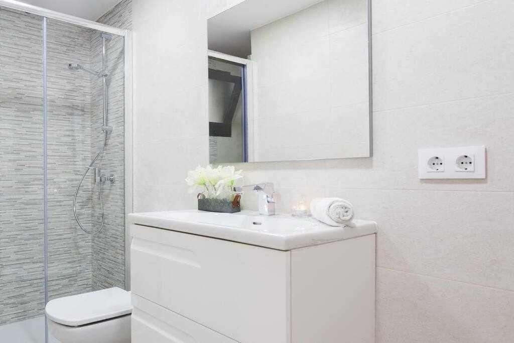 Apartamento Para 4 Con Terraza En El Centro خيرونا المظهر الخارجي الصورة